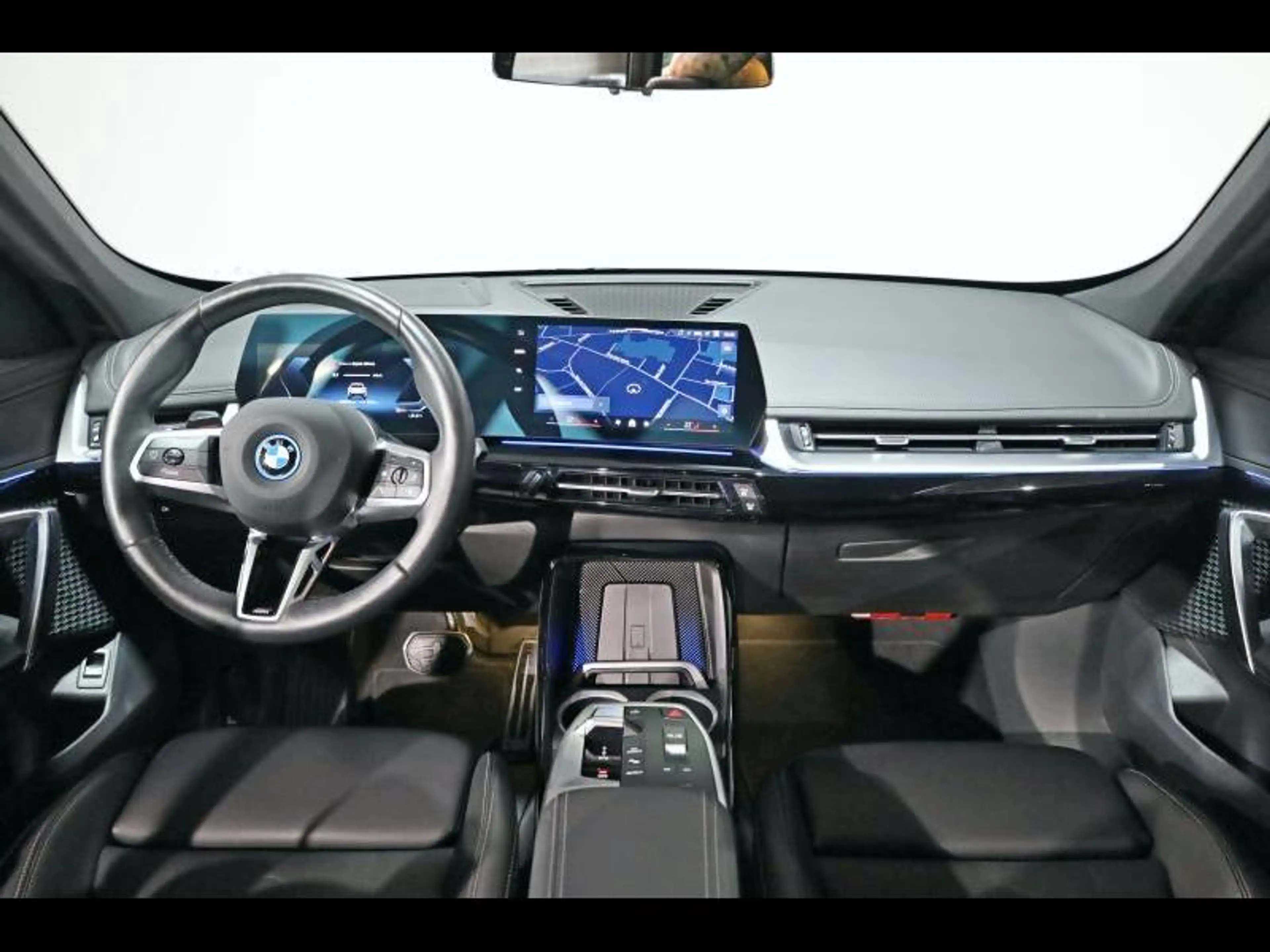BMW iX1 eDrive20 Kit M Sport — photo 7