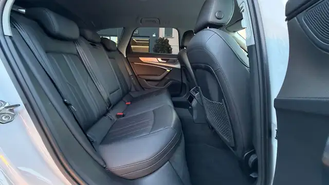 Audi A6 view 12
