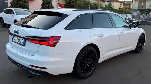 Audi A6 view 8