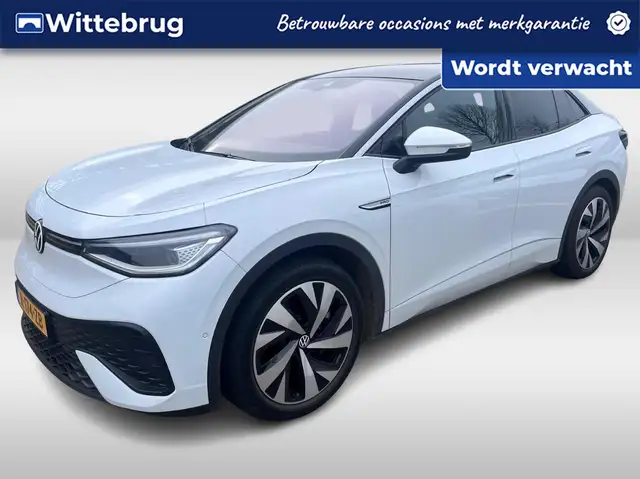 Volkswagen ID.5 Pro 77 kWh / Navigatie  / App connect  / Camera /