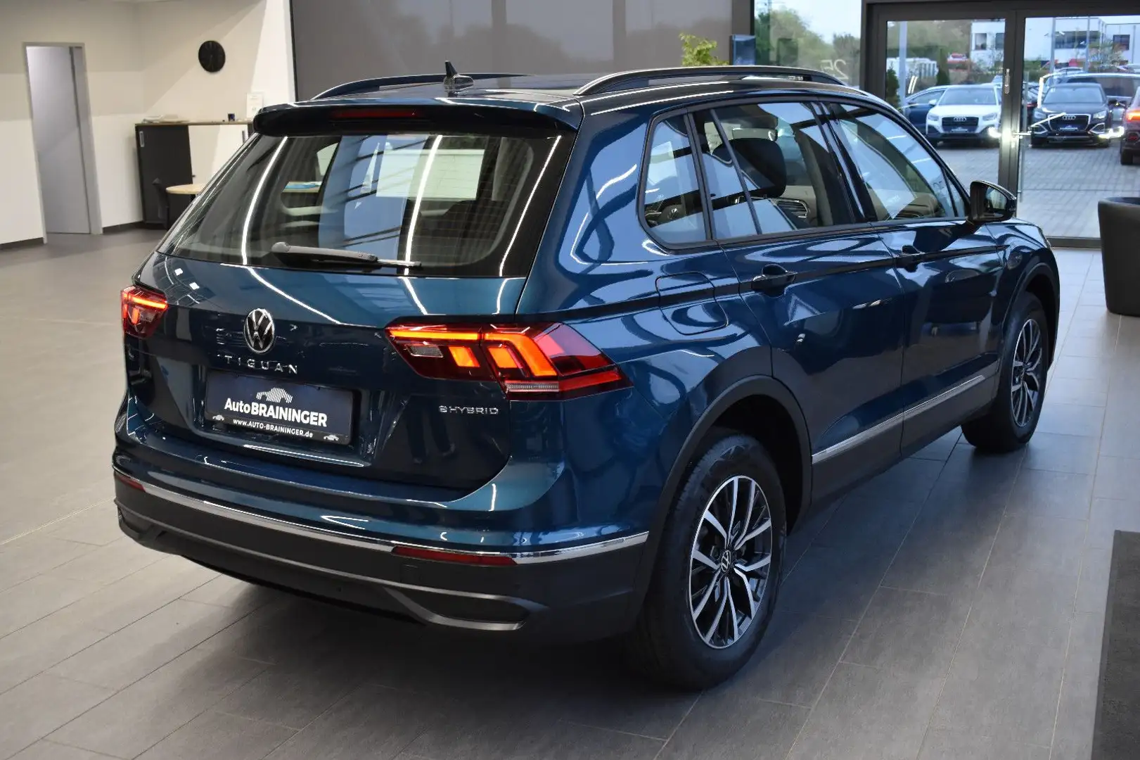 Volkswagen Tiguan 1.4TFSIe DSG Life LED~ActiveInfo~Navi~ACC Blau - 2