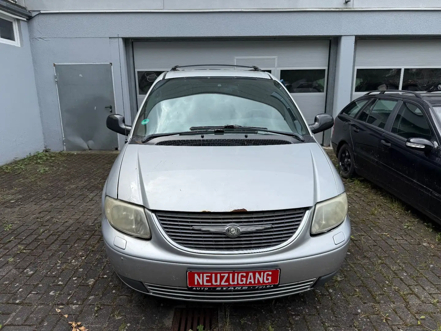 Chrysler Grand Voyager 3.3 V6 Automatik TÜV10/2026 Silber - 2
