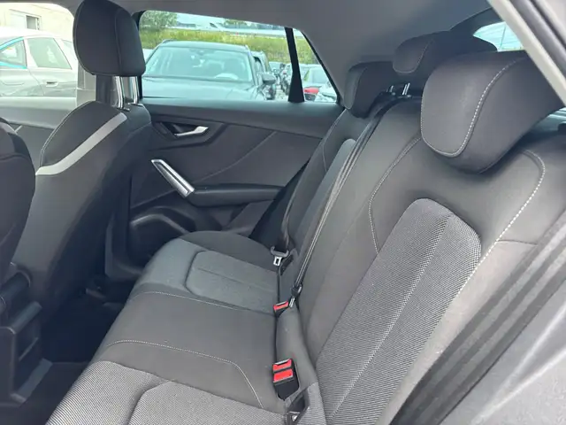 Audi Q2 view 12