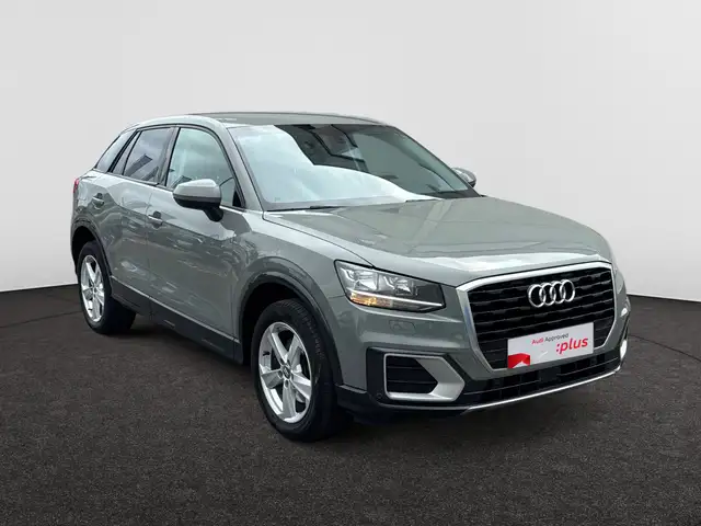 Audi Q2 view 4