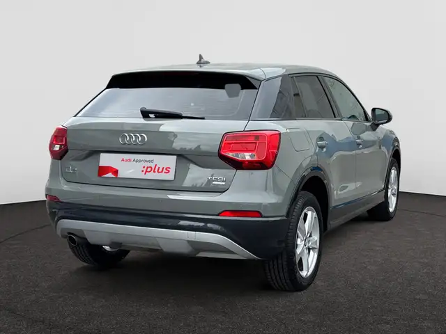 Audi Q2 view 5