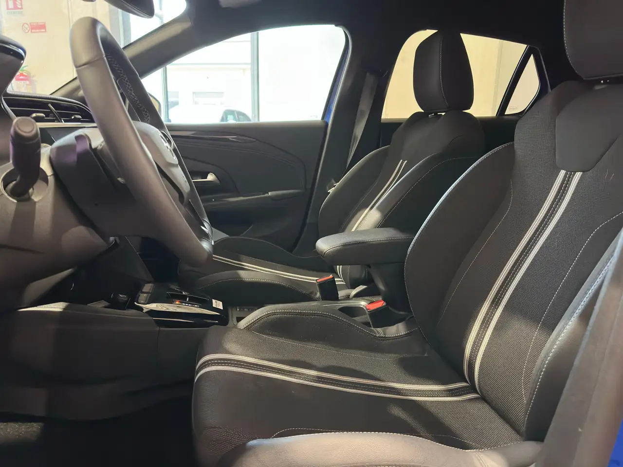Opel Corsa 1.2 130cv GS Auto + Navi + Key Less 18