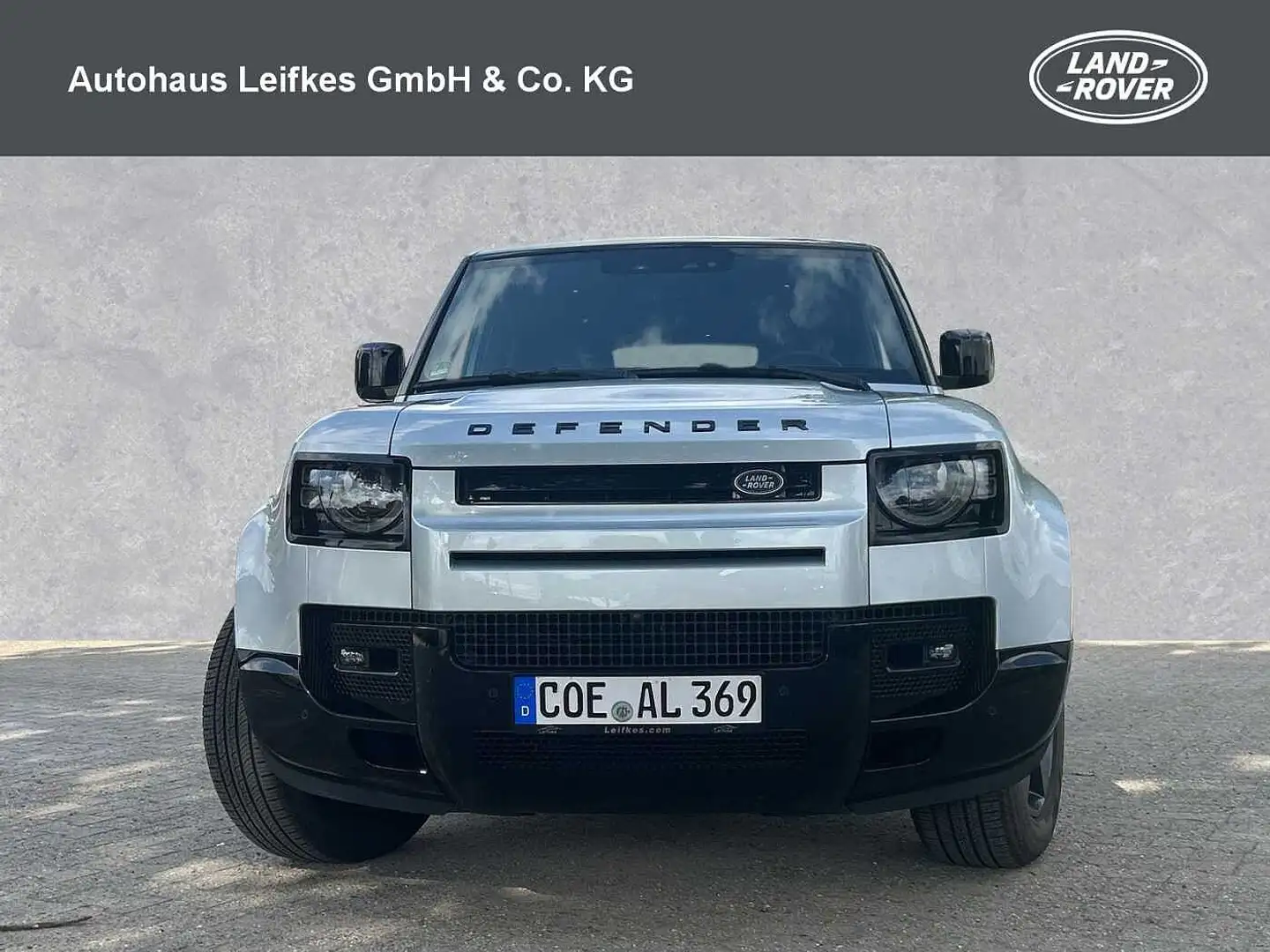 Land Rover Defender 130 P400 X-Dynamic HSE Silber - 2