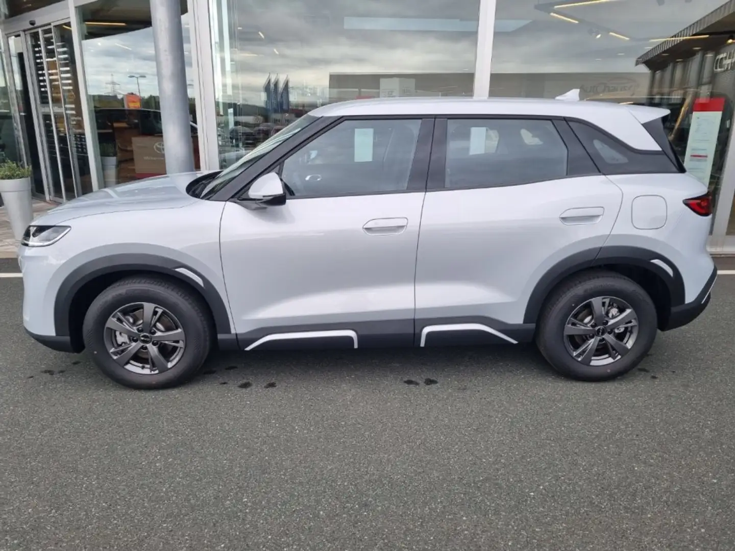 BYD Atto 2 DM-i Active Weiß - 2