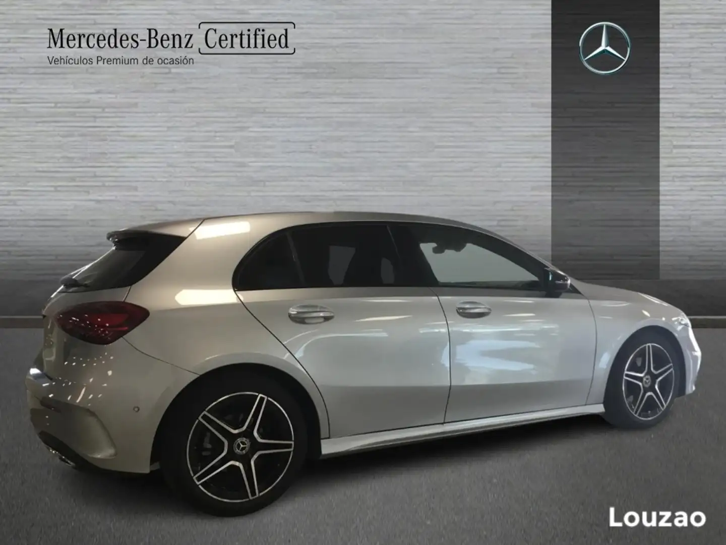 Mercedes-Benz MERCEDES-BENZ Clase A Pequeño  Automático de 5 P - 2