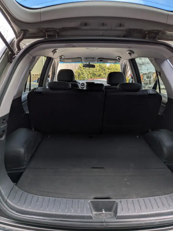 Kia Rondo снимка Kia Rondo