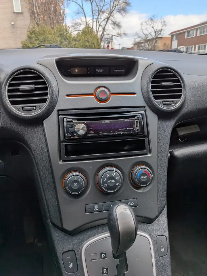 Kia Rondo снимка Kia Rondo