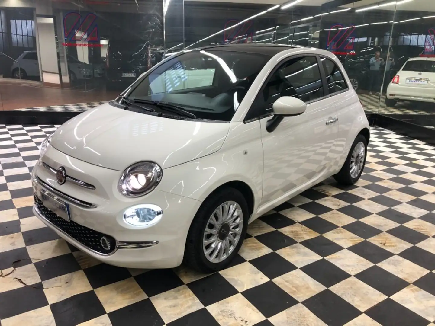 Fiat 500 1.0 Hybrid Dolcevita Weiß - 1