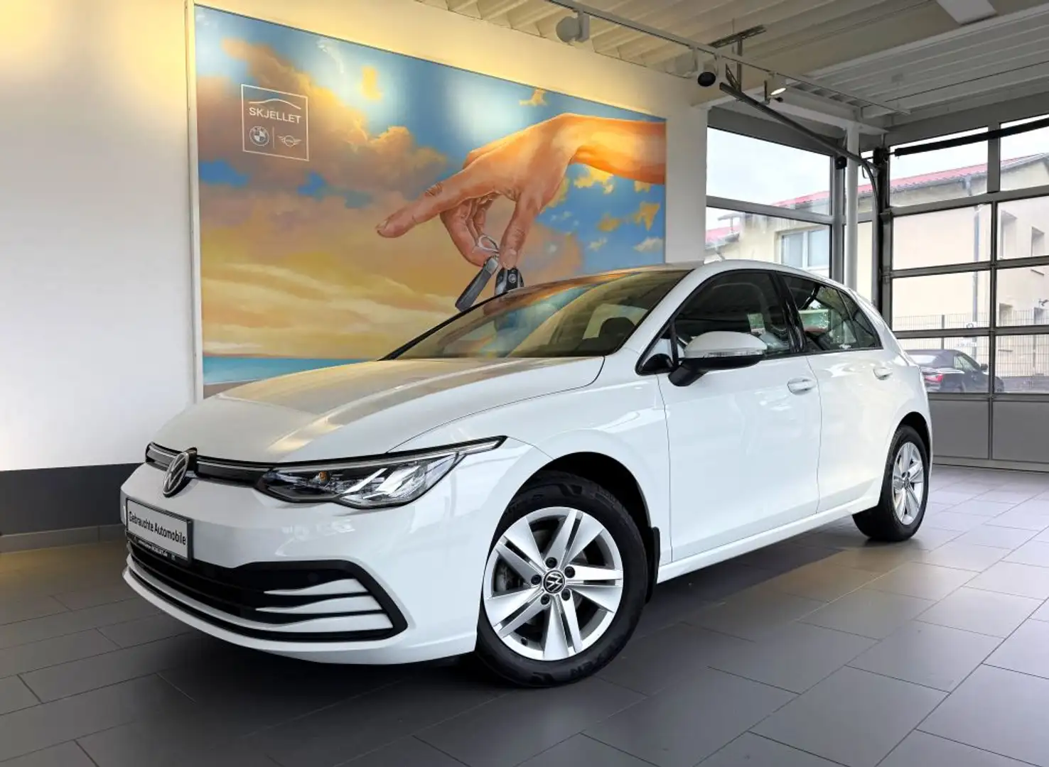 Volkswagen Golf 1.0 TSI OPF Life KAM+ACC+AHK+NAVI+KOMF+SPUR Weiß - 1