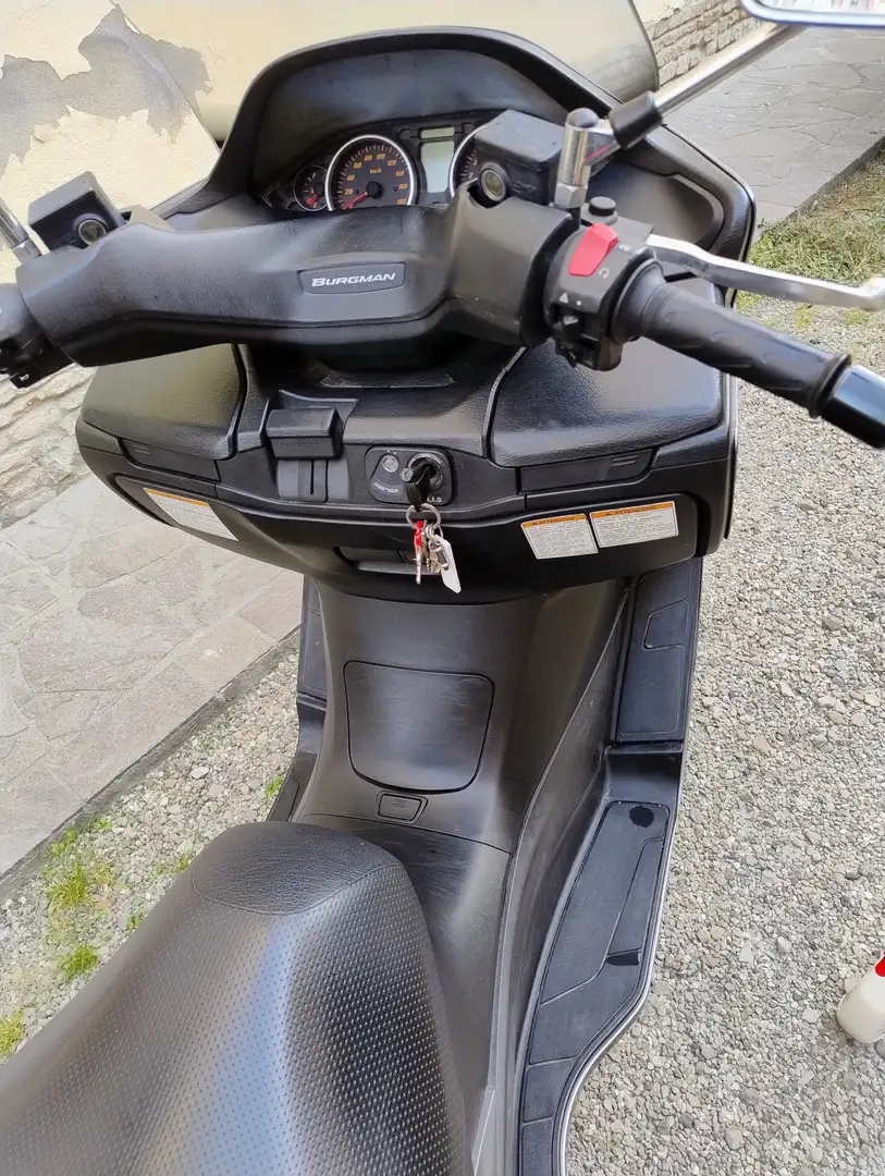 Suzuki Burgman 400 Argintiu - 1