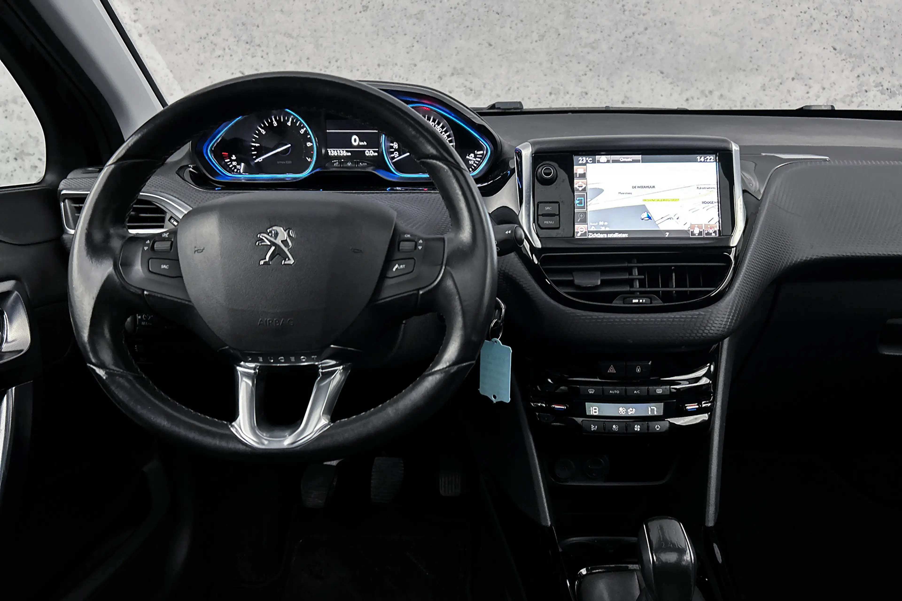 Peugeot 2008 1.2 PureTech Allure | Half lederen bekleding | Pan — photo 10
