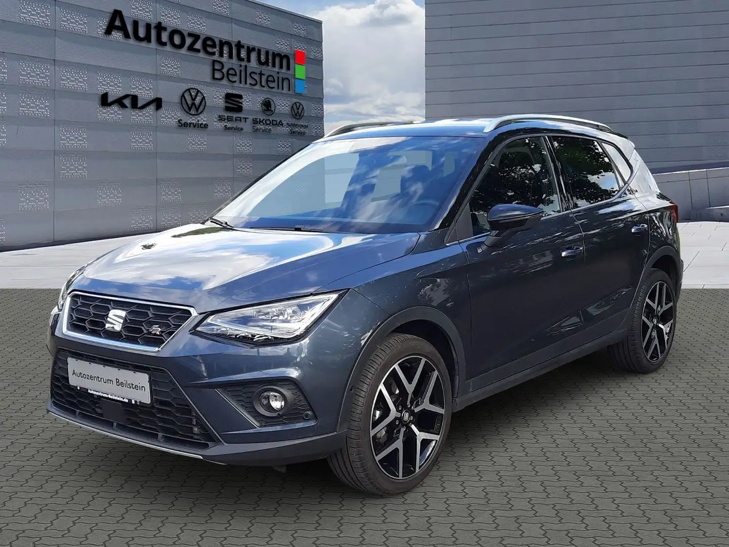SEAT Arona 1,0 TSI FR Navi LED Zwart - 1