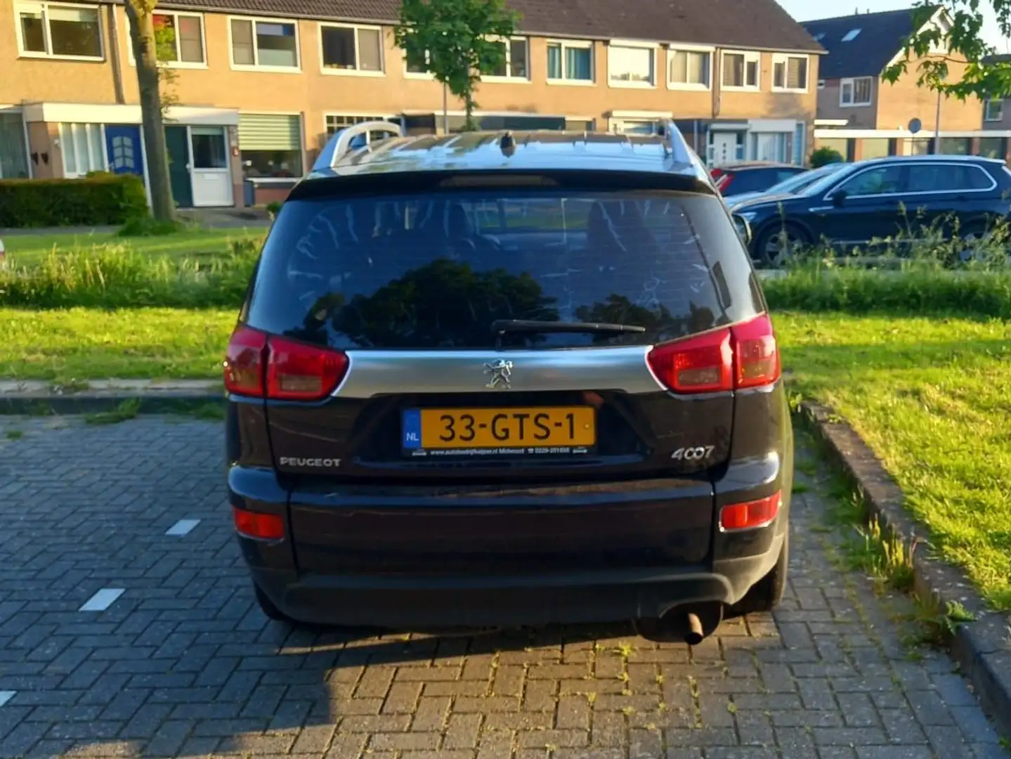 Peugeot 4007 4007 2.4 ST 7p. Zwart - 2