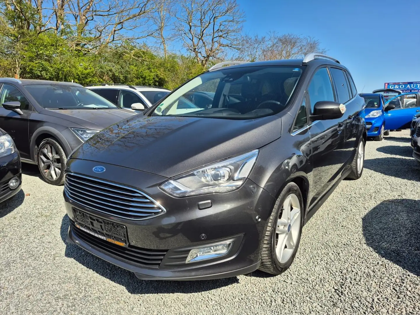 Ford Grand C-Max C-MAX Titanium*7Sitze*Automatik* Grau - 2