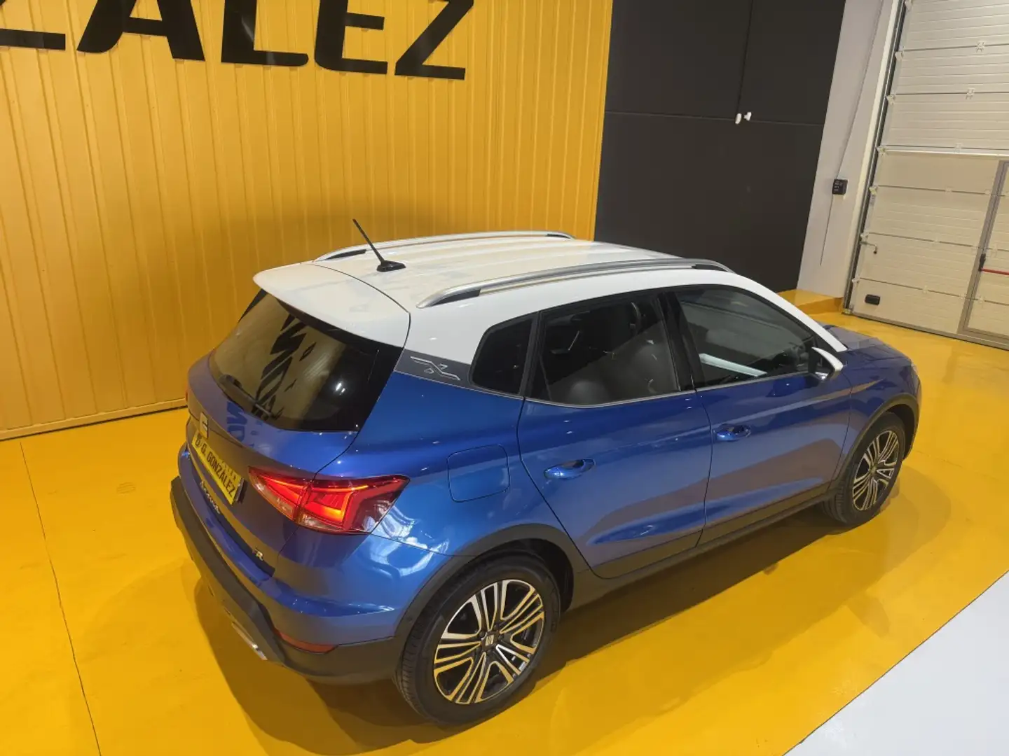 SEAT Arona 1.0 TSI S&S FR XM 110 Bleu - 2