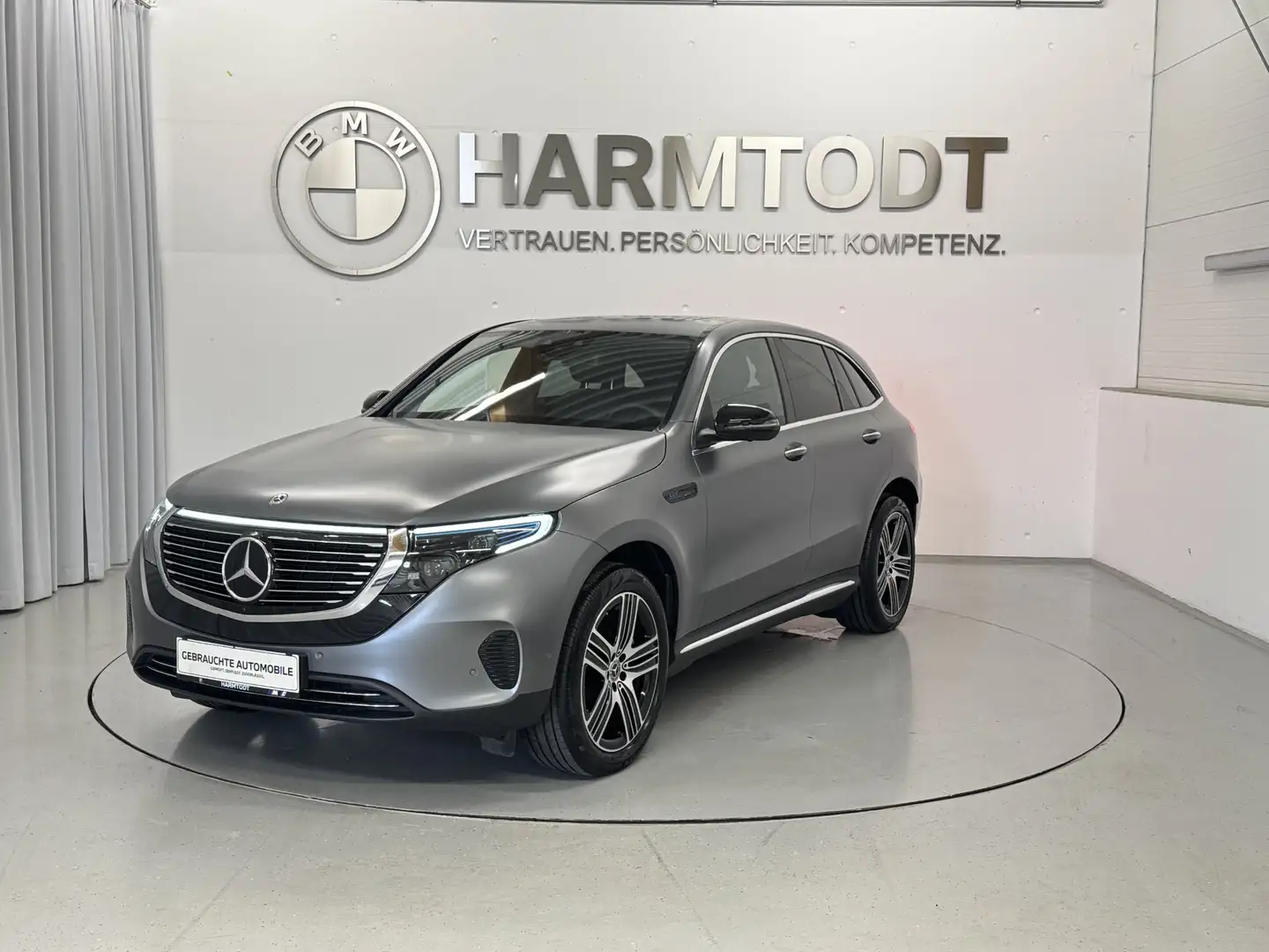 Mercedes-Benz EQC 400 4MATIC *Electric Art Edition* Grau - 2