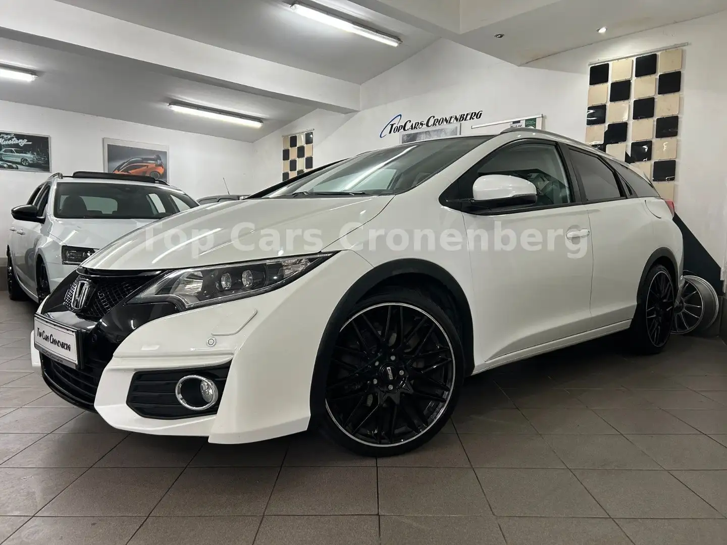 Honda Civic Kombi 1.8 i-VTEC Lifestyle*Auto.*Navi*LED Blanc - 2