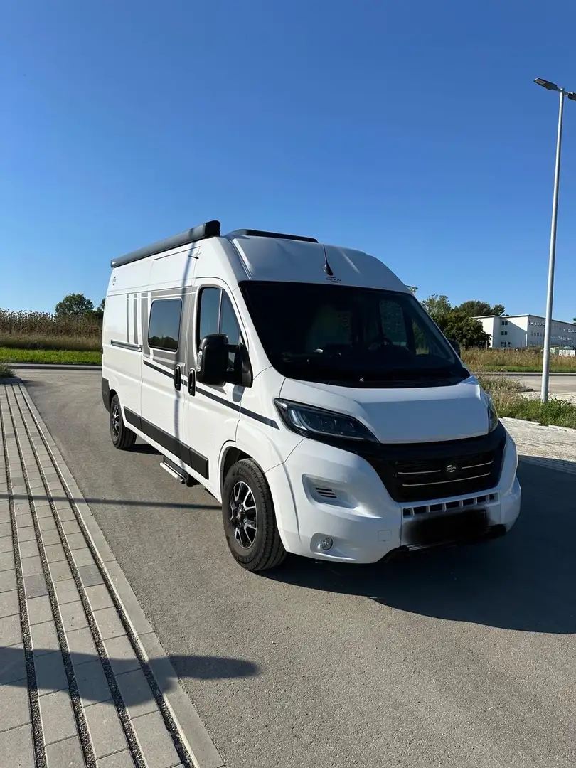 Fiat Ducato CV 600 Pro von Carado | 1 Hand | 2 Solarpanele Weiß - 1