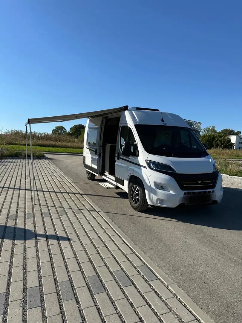Fiat Ducato CV 600 Pro von Carado | 1 Hand | 2 Solarpanele Weiß - 2