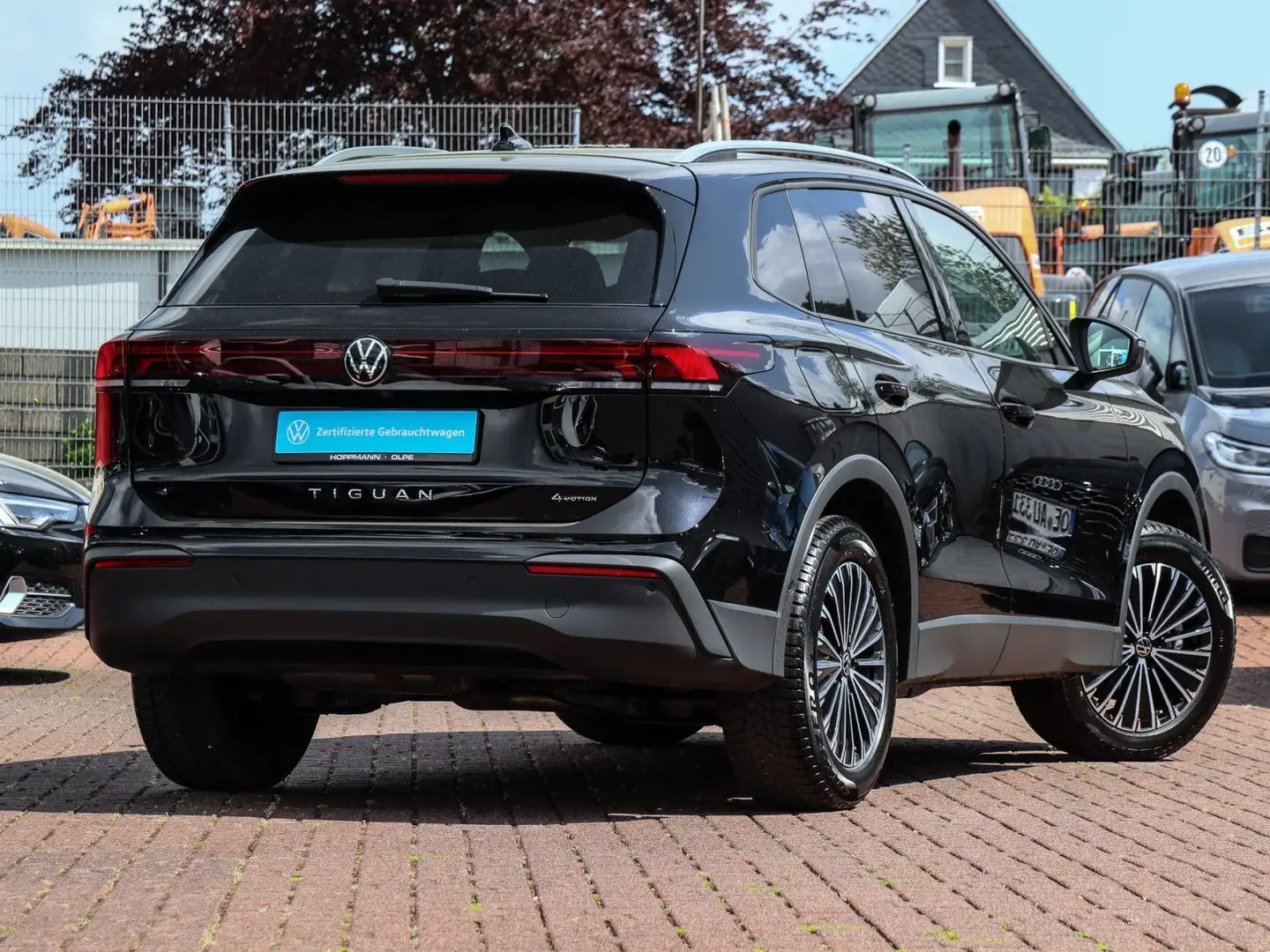 Volkswagen Tiguan 2.0 TDI Life 4Motion DSG AHK H&K Standhzg Noir - 2
