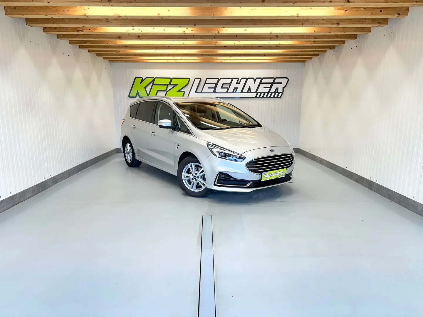 Ford S-Max 2,0 EcoBl. Aut. "Titanium" AHK*R-KAM*NAVI Grau - 1