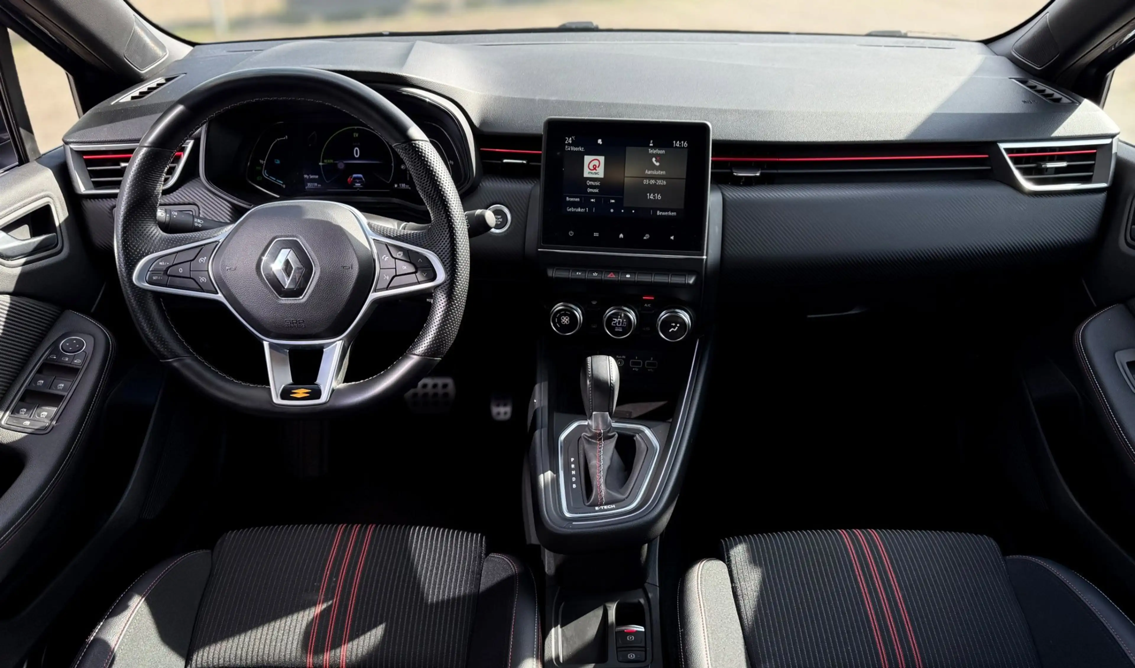 Renault Clio 1.6 E-Tech Hybrid 140 R.S. Line | Airco | Parkeers — photo 3