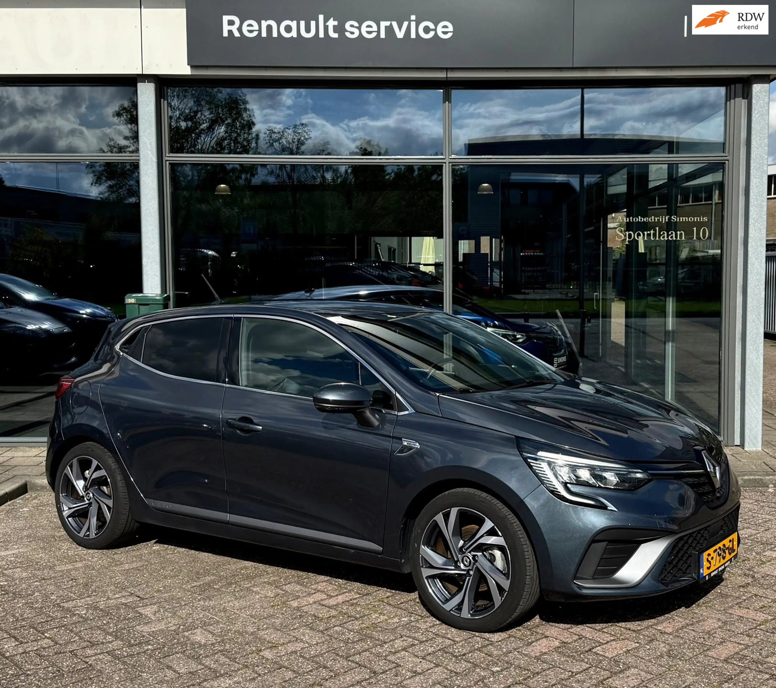 Renault Clio 1.6 E-Tech Hybrid 140 R.S. Line | Airco | Parkeers