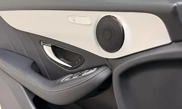 Mercedes-Benz GLC view 13