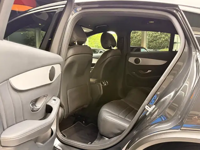 Mercedes-Benz GLC view 26