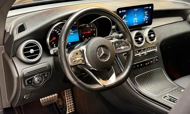 Mercedes-Benz GLC view 12