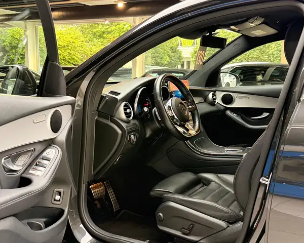 Mercedes-Benz GLC view 9