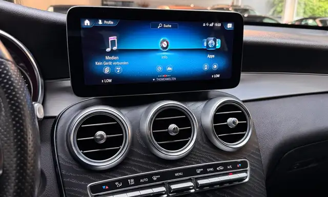 Mercedes-Benz GLC view 21