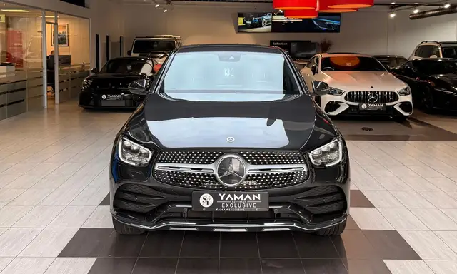 Mercedes-Benz GLC view 3