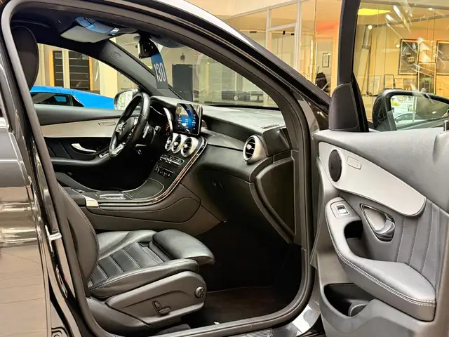 Mercedes-Benz GLC view 22