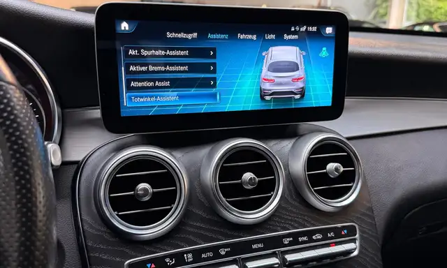 Mercedes-Benz GLC view 20
