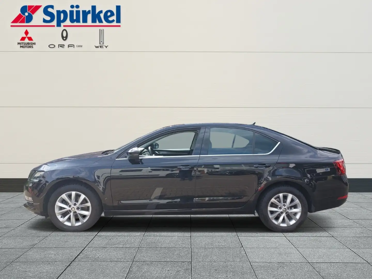 Skoda Octavia 1,5 TSI ACT Style, AHK, Apple CarPlay, PDC Noir - 2