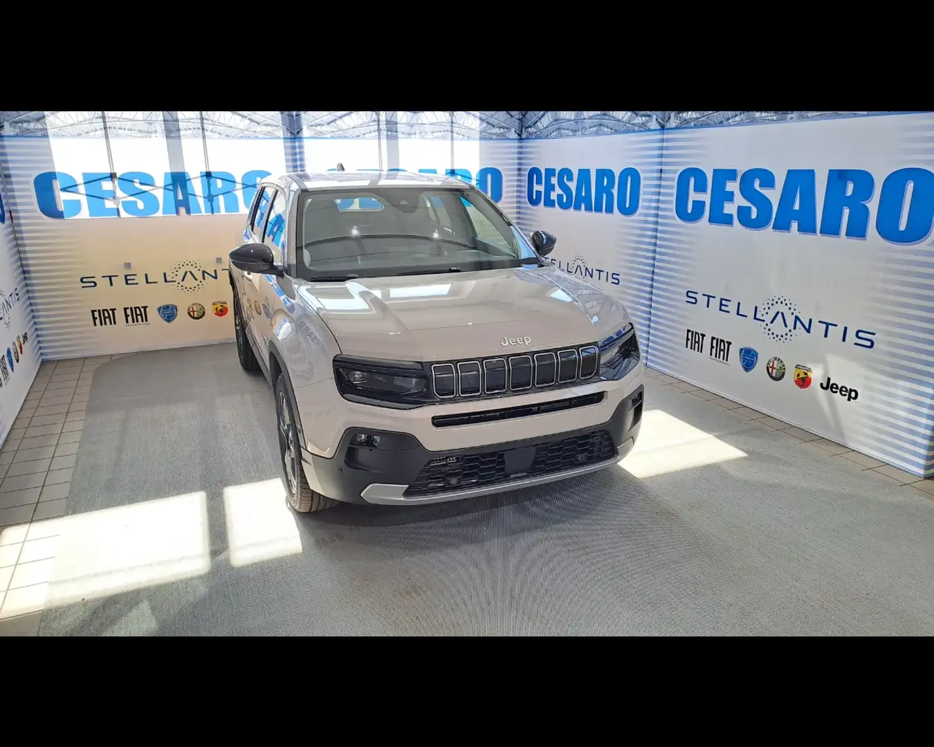 Jeep Avenger 1.2 Turbo e-Hybrid MHEV Summit - 1