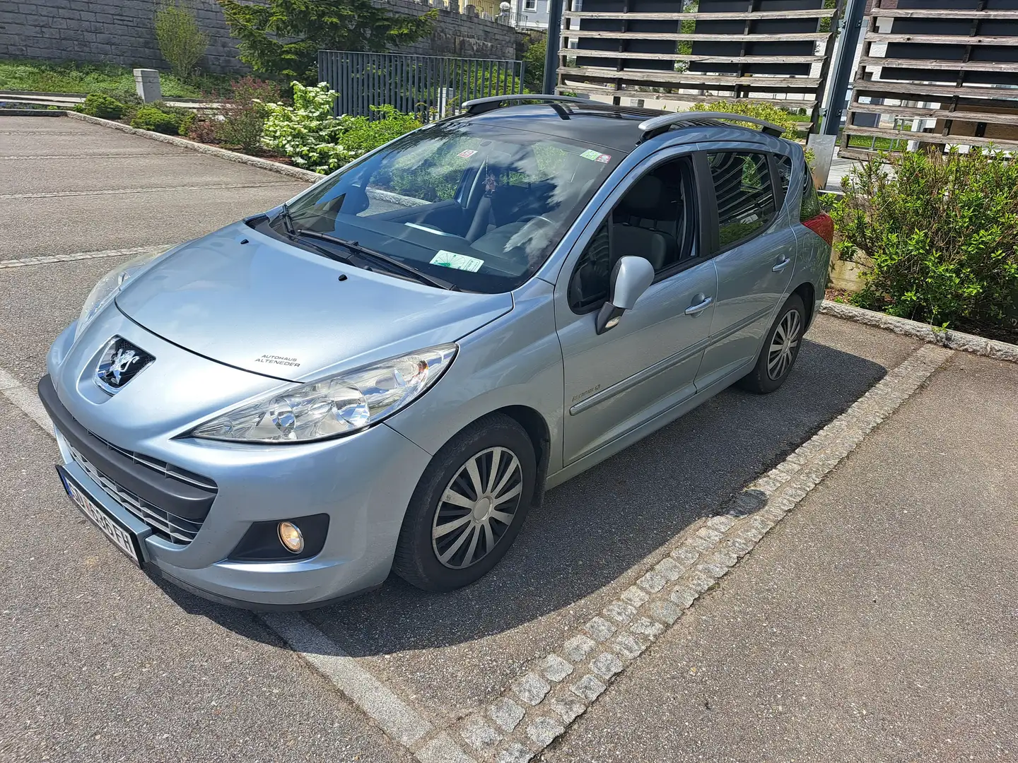 Peugeot 207 207 Ö3-Edition 1,4 16V !PICKERL NEU! Blau - 2