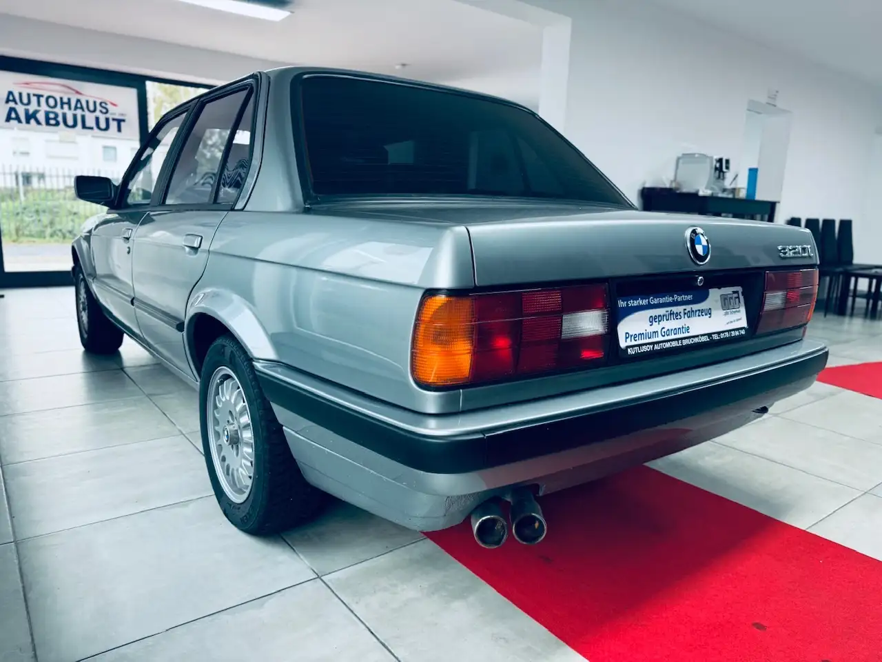 BMW 320i*Komplett Restauriert+Wertgutachten+H-Kenn*, foto 6