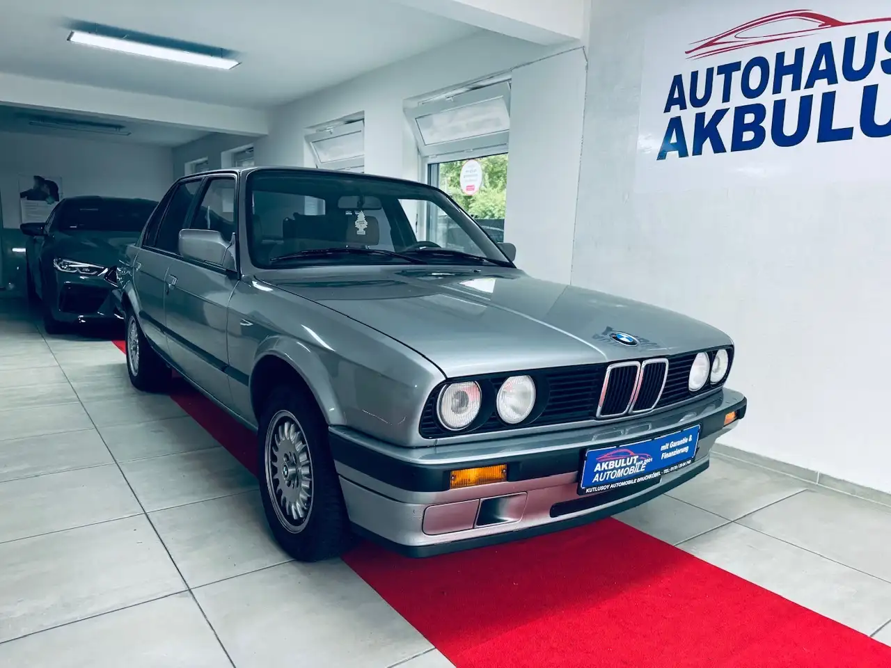 BMW 320i*Komplett Restauriert+Wertgutachten+H-Kenn*, foto 4