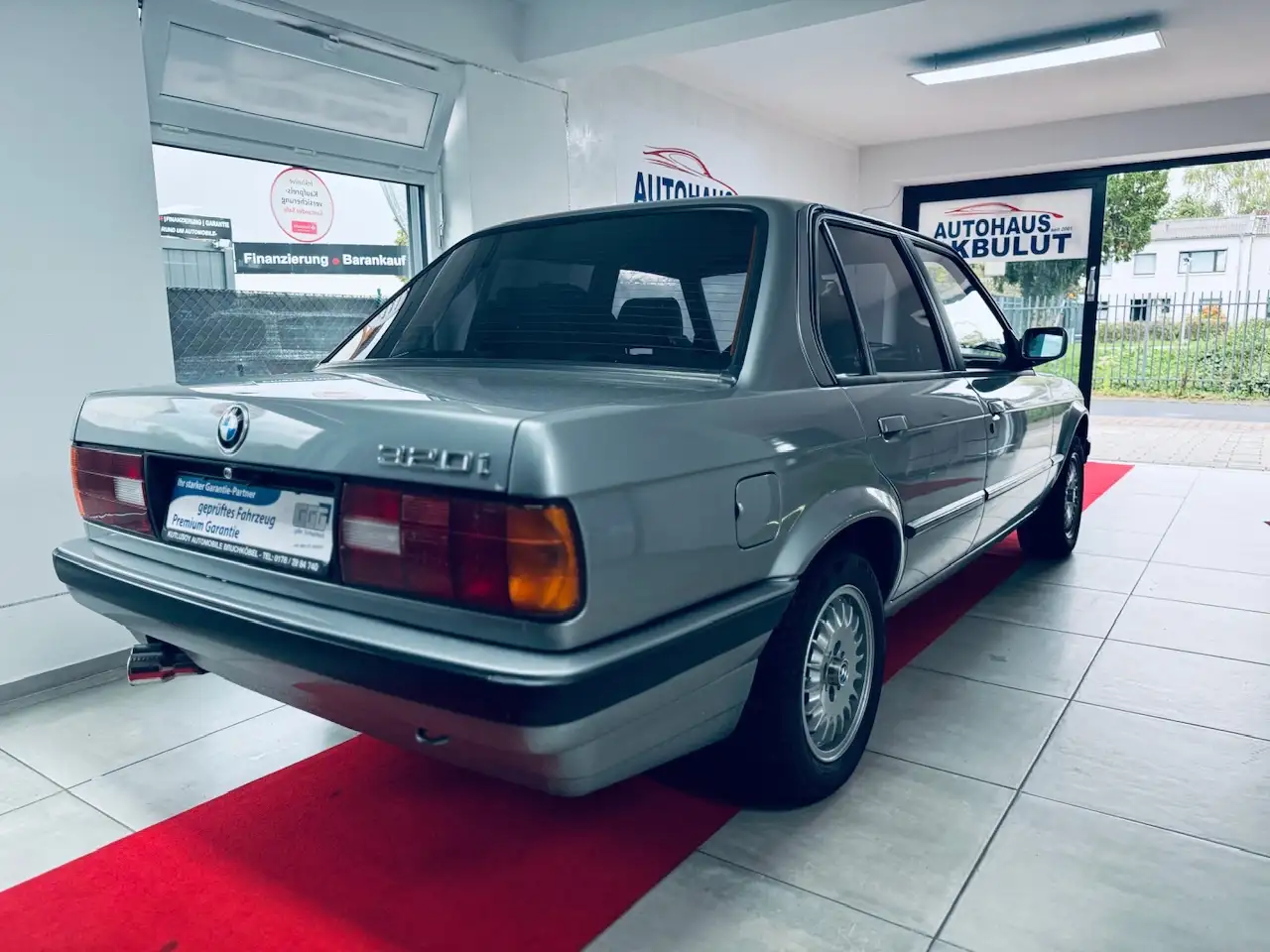 BMW 320i*Komplett Restauriert+Wertgutachten+H-Kenn*, foto 8