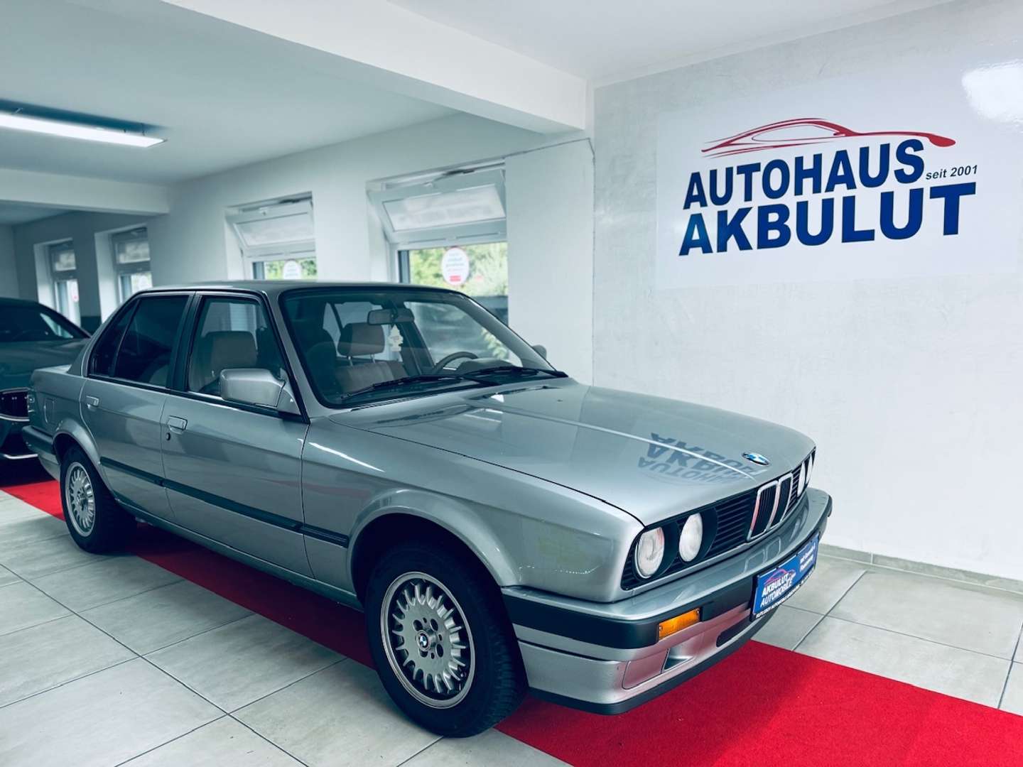 BMW 320 Sedan (09/1988) — € 14,950 | Bruchköbel