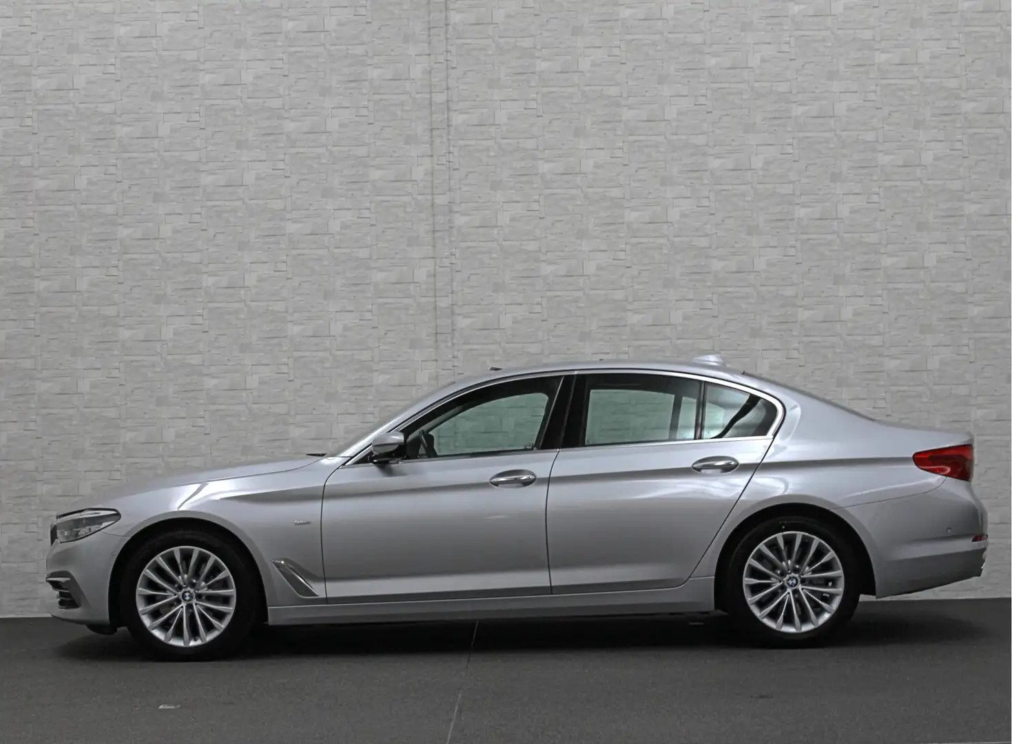 BMW 530 5-serie 530d xDrive | Dealer Onderhouden | ACC | 3 Gris - 2