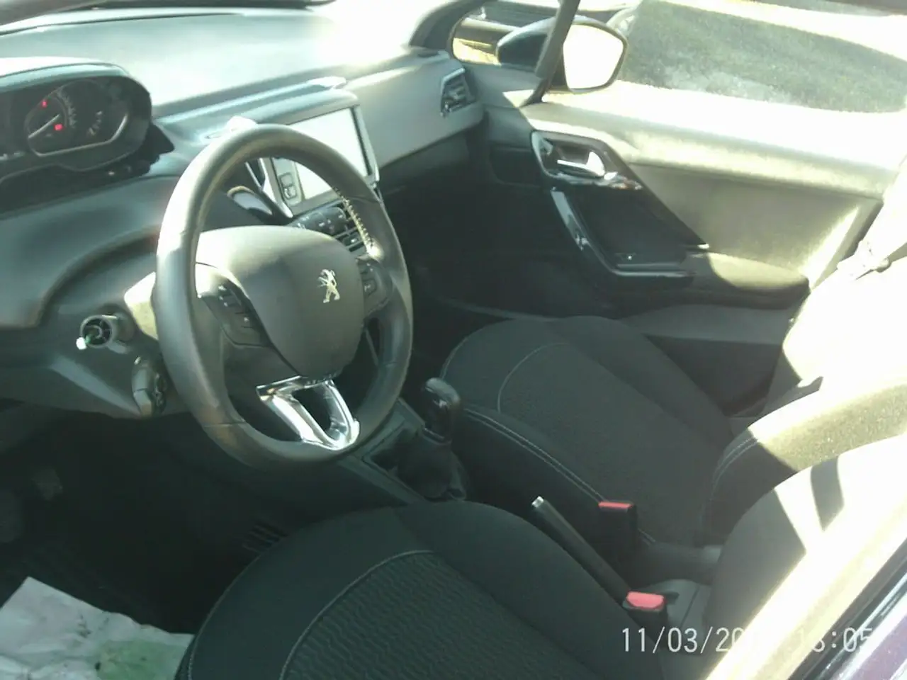 Peugeot 208 208 — photo 5