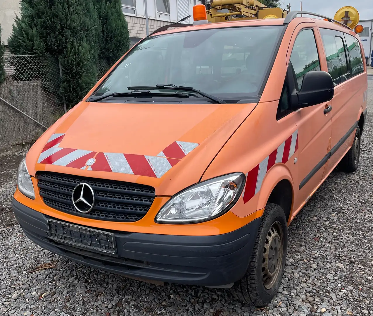 Mercedes-Benz Vito 115 CDI 4Matic 4x4 langer Radstand Orange - 2
