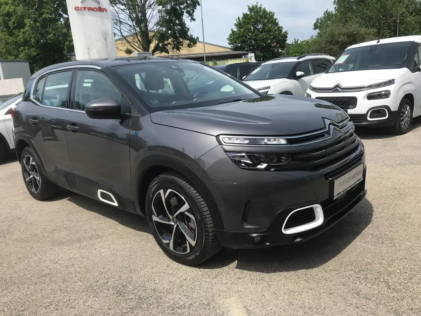 Citroen C5 Aircross PHEV 225 e-EAT8 Shine Grau - 1